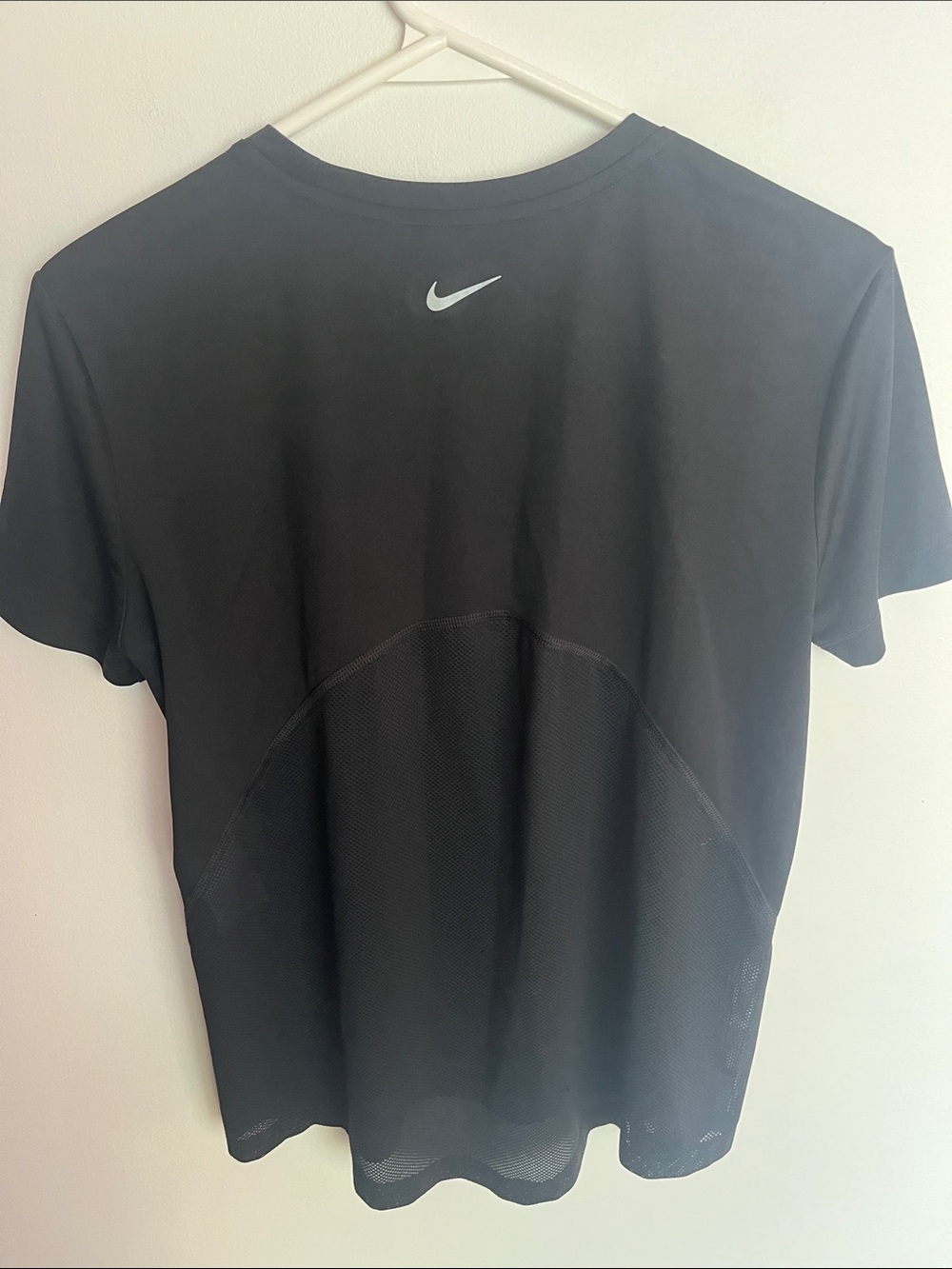 Nike Dri Fit Short Sleeve Size Small - Picture 3 of 3
